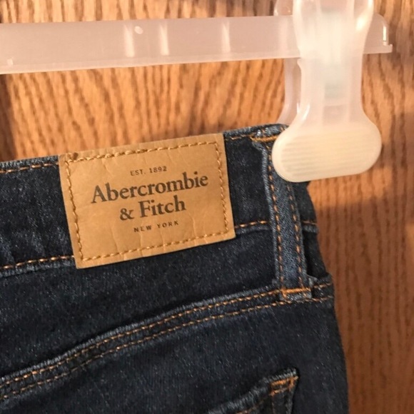 Female Abercrombie & fitch skinny jeans - Picture 2 of 5
